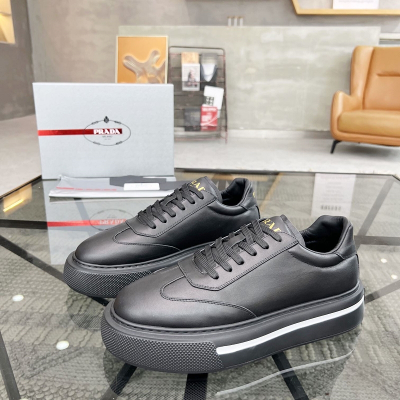 Pra*a casual shoes